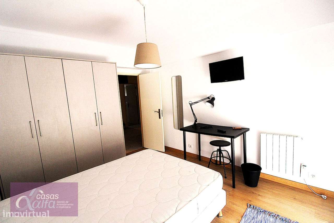 Quarto para rapariga estudante no centro de Leiria - Grande imagem: 4/16