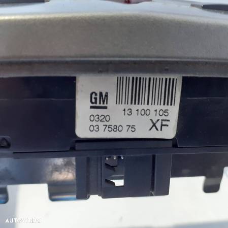 Buton avarii+suport radio CD si panou clima+grila ventilatie centrală Opel Zafira B 2005->| - 3