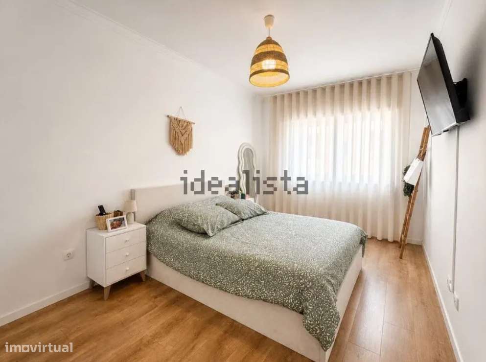 Apartamento T3 à venda em Santa Marta do Pinhal, Corroios-13