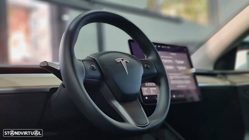 Tesla Model Y Long Range Dual Motor AWD - 9