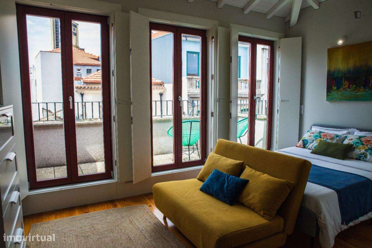 Estúdio - localizado em Santo Ildefonso Porto - Grande imagem: 3/7