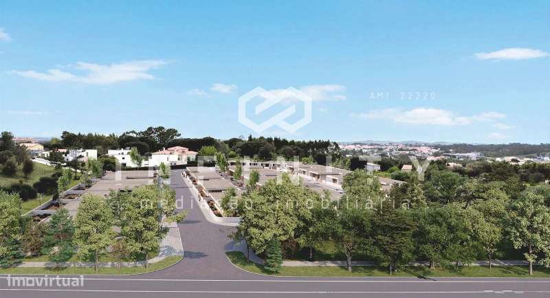 Moradias T3 com piscina-9