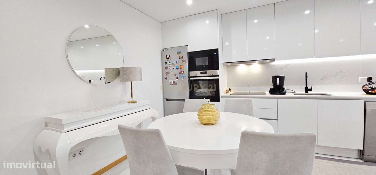 Apartamento T3 de Luxo em Condomínio Fechado com Piscina-10