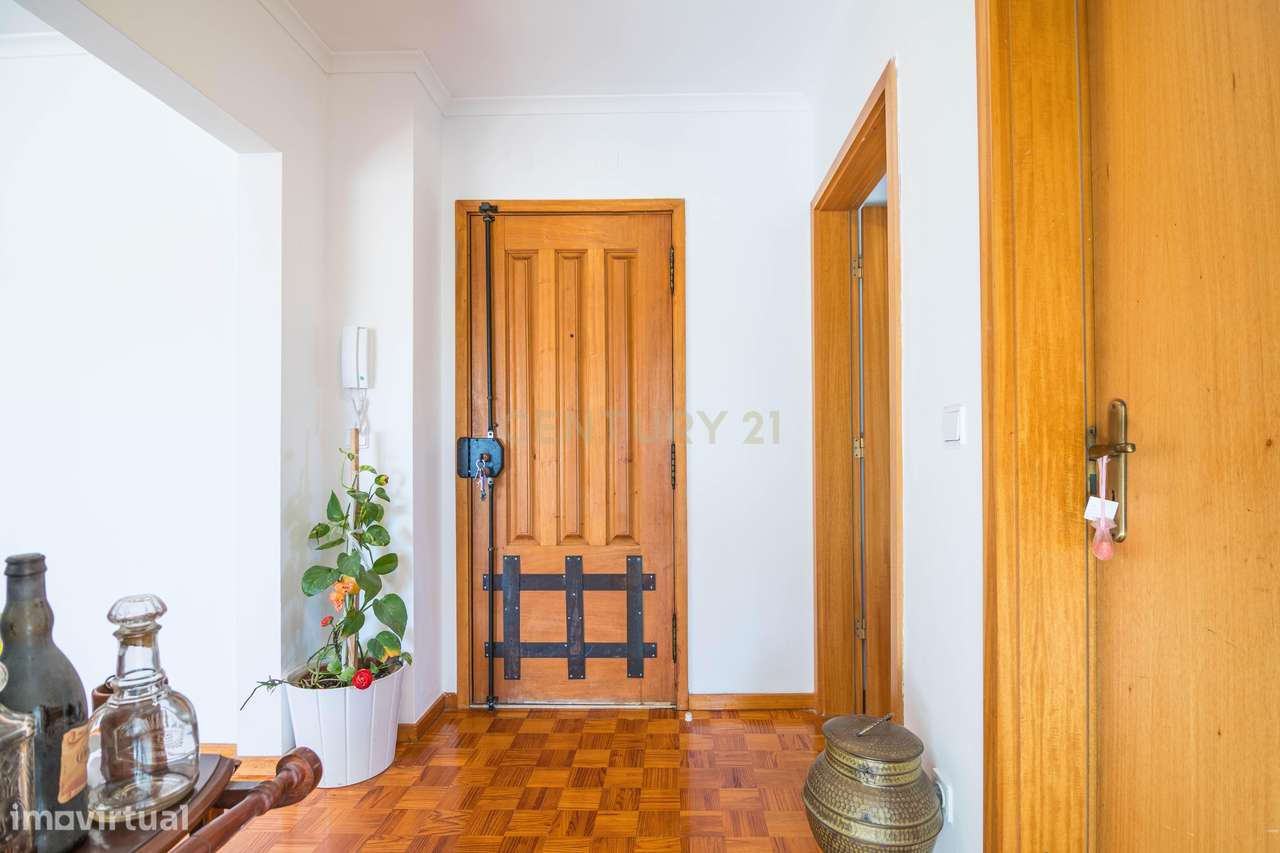 Apartamento T3 no Monte da Caparica-15