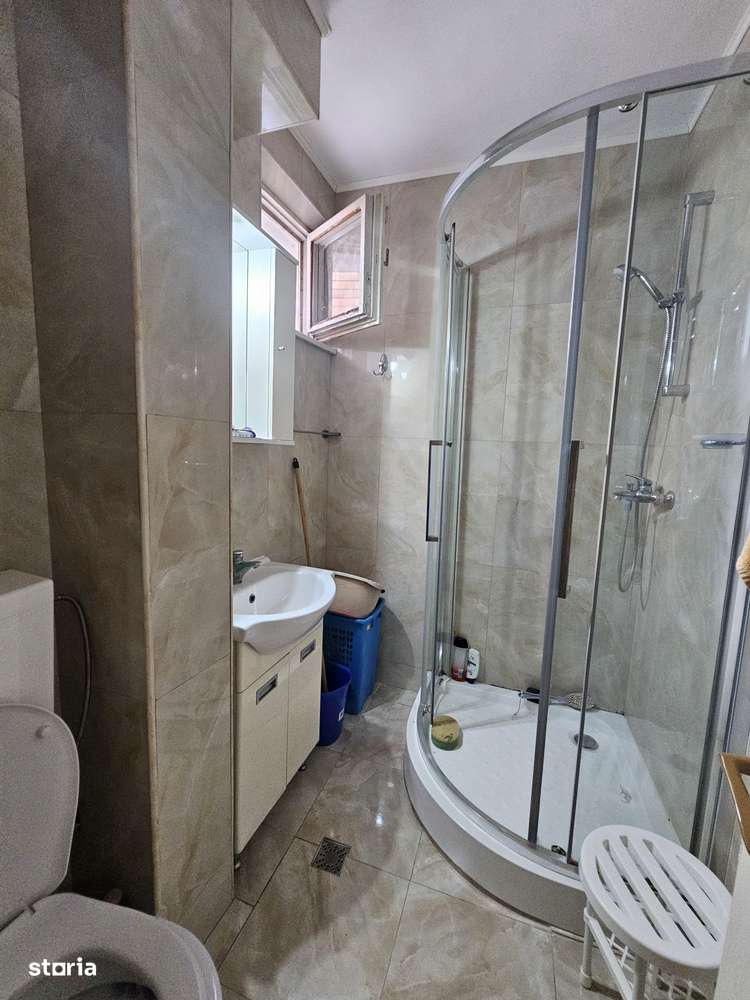 Apartament cu 3 camere, str. Gloriei, etaj intermediar - Imagine principală: 5/6