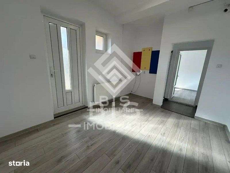 Spatiu Comercial de vanzare - Zona centrala - Imagine principală: 3/7