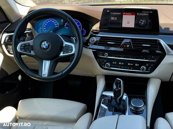 BMW Seria 5 530i xDrive AT - 17