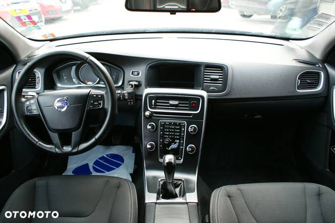 Volvo V60 D2 Drive-E Momentum - 6