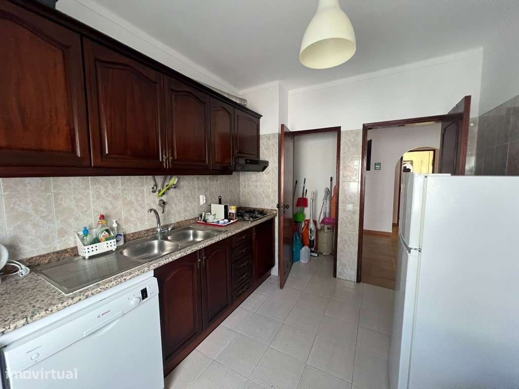 Apartamento T2 primeira linha lateral de mar em Quarteira - Oportun...-15