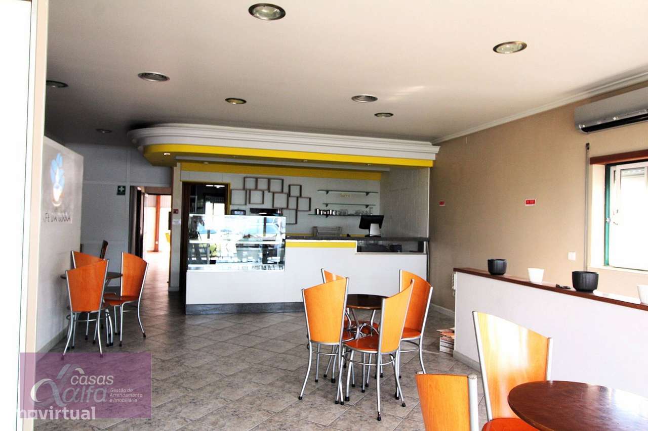 Loja com licença para restauração  centro de Monte Redondo-5