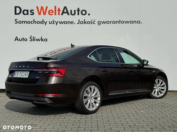 Skoda Superb 2.0 TDI SCR 4x4 L&K DSG - 2