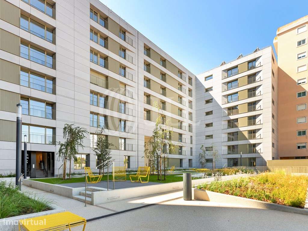 Apartamento T0+1 com varanda e estacionamento, em Lisboa-12