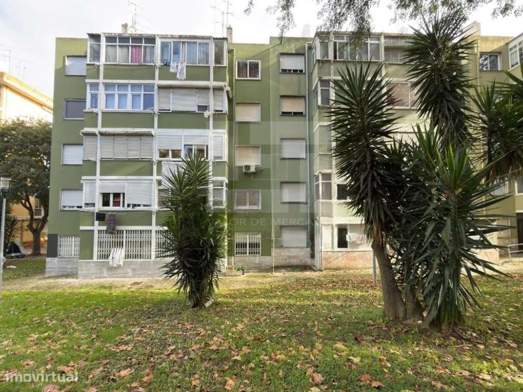 APARTAMENTO T2 - BENFICA _ RECUPERADO-18