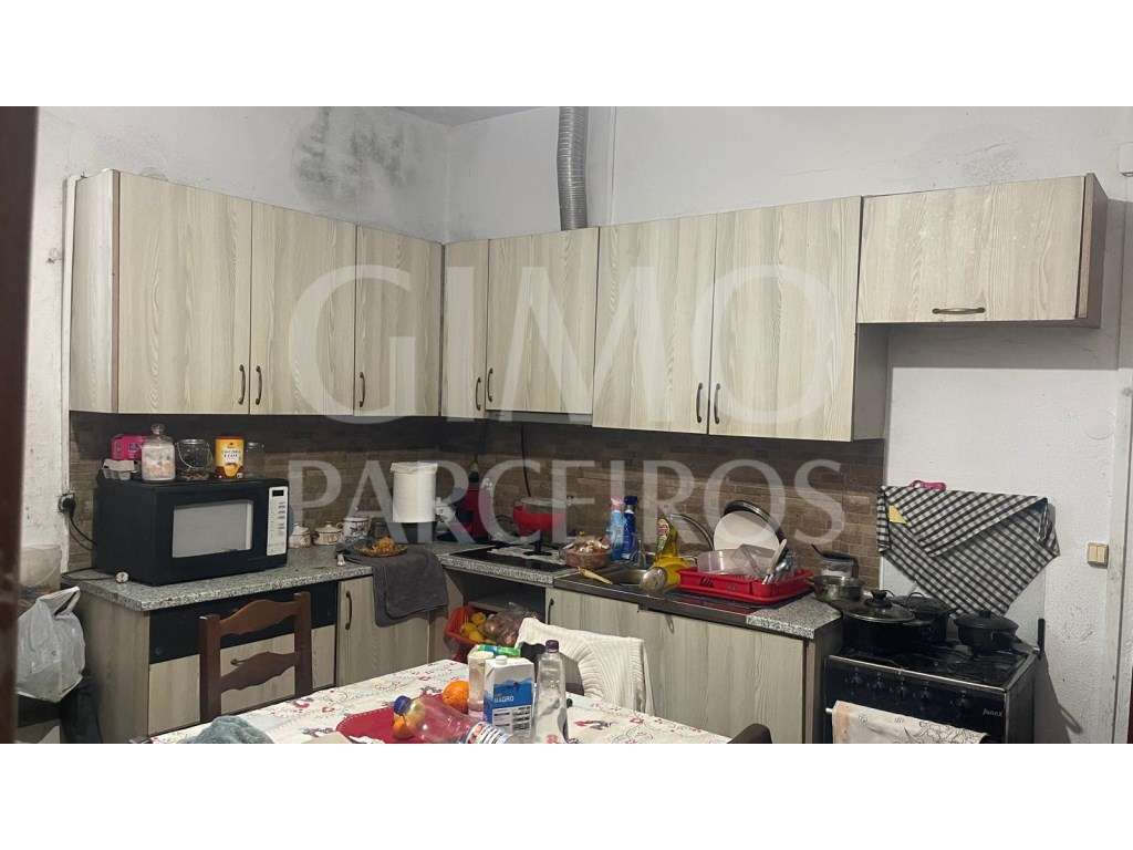 MORADIA T3+2 NO TROVISCAL - ESPAÇO, LOCALIZAÇÃO E UM PREÇO IMPERDÍVEL! - Grande imagem: 5/14