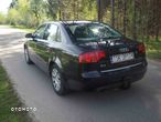 Audi A4 Avant 2.0 TDI - 15