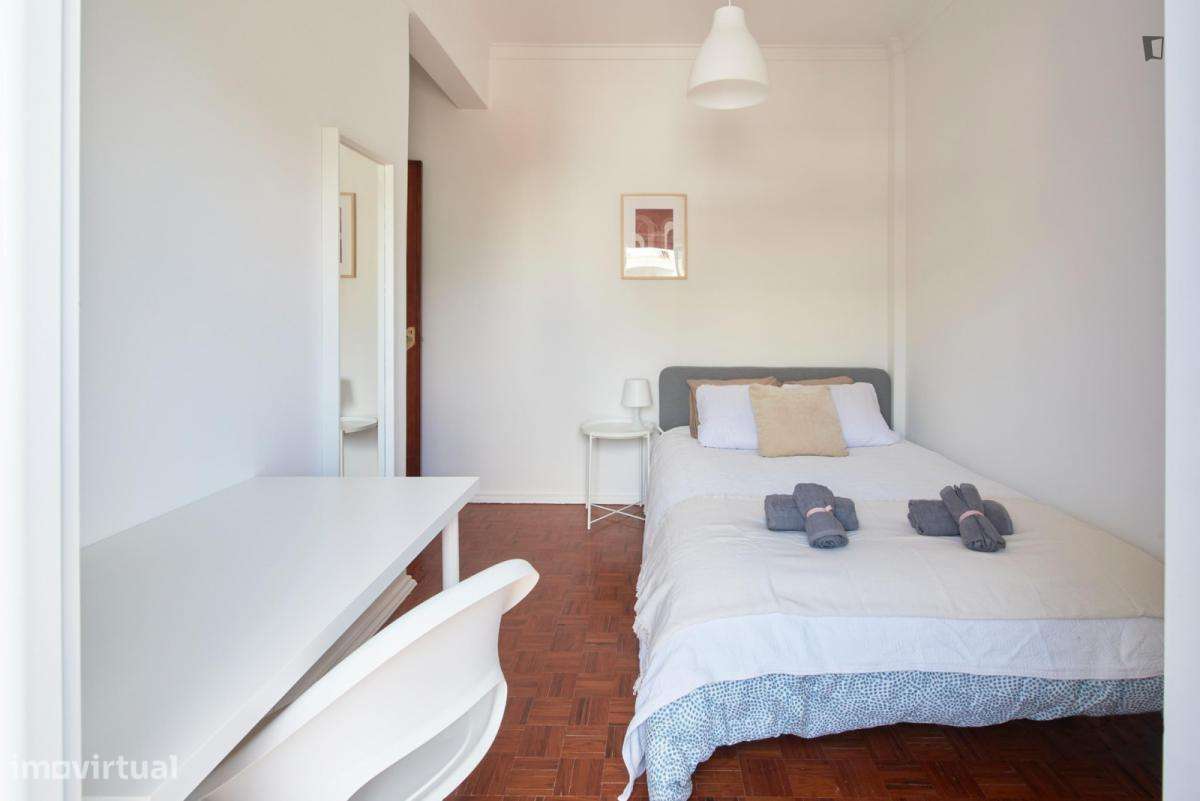 Quarto - localizado em Almada Lisbon - Grande imagem: 3/60