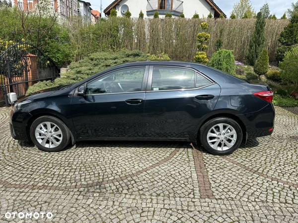 Toyota Corolla 1.6 Premium - 12