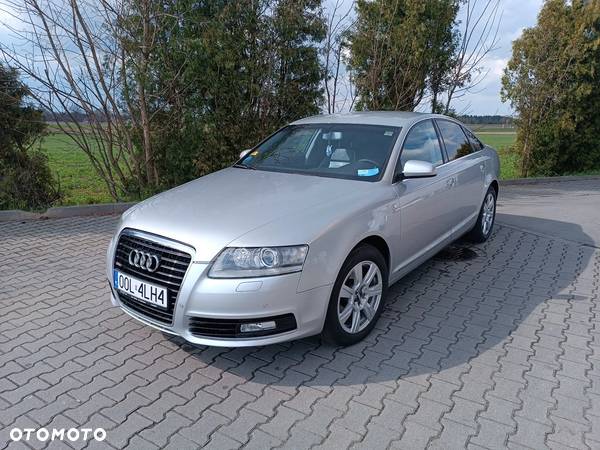 Audi A6 2.4 - 1