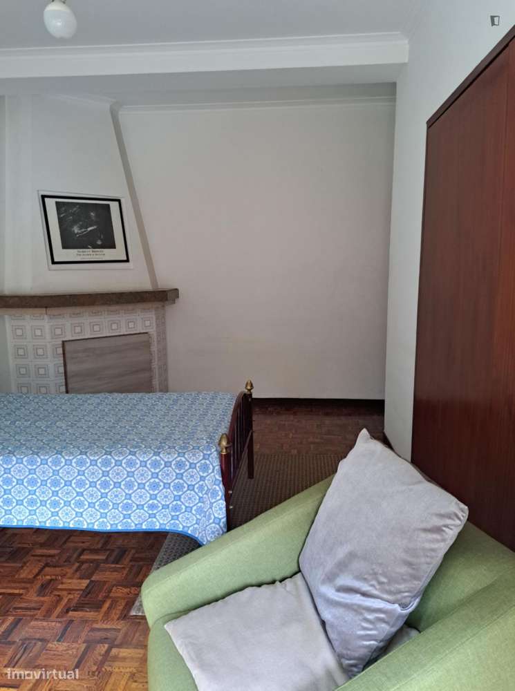 Quarto - localizado em Bairro do Sol Coimbra - Grande imagem: 3/7
