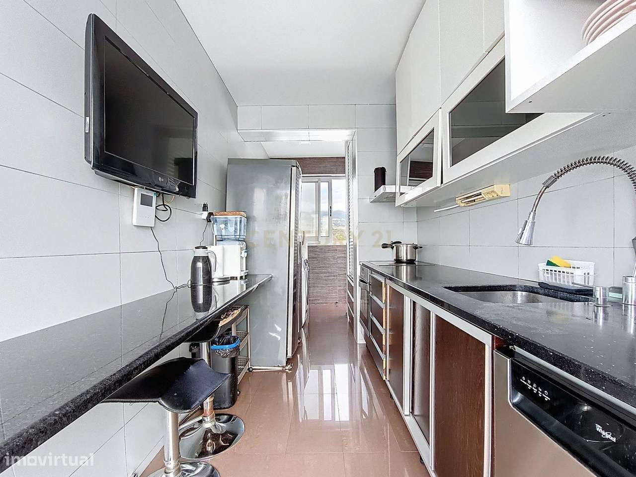 Casa com Vista Serra e Mar em Lagoa, Ilha de São Miguel - Grande imagem: 4/21