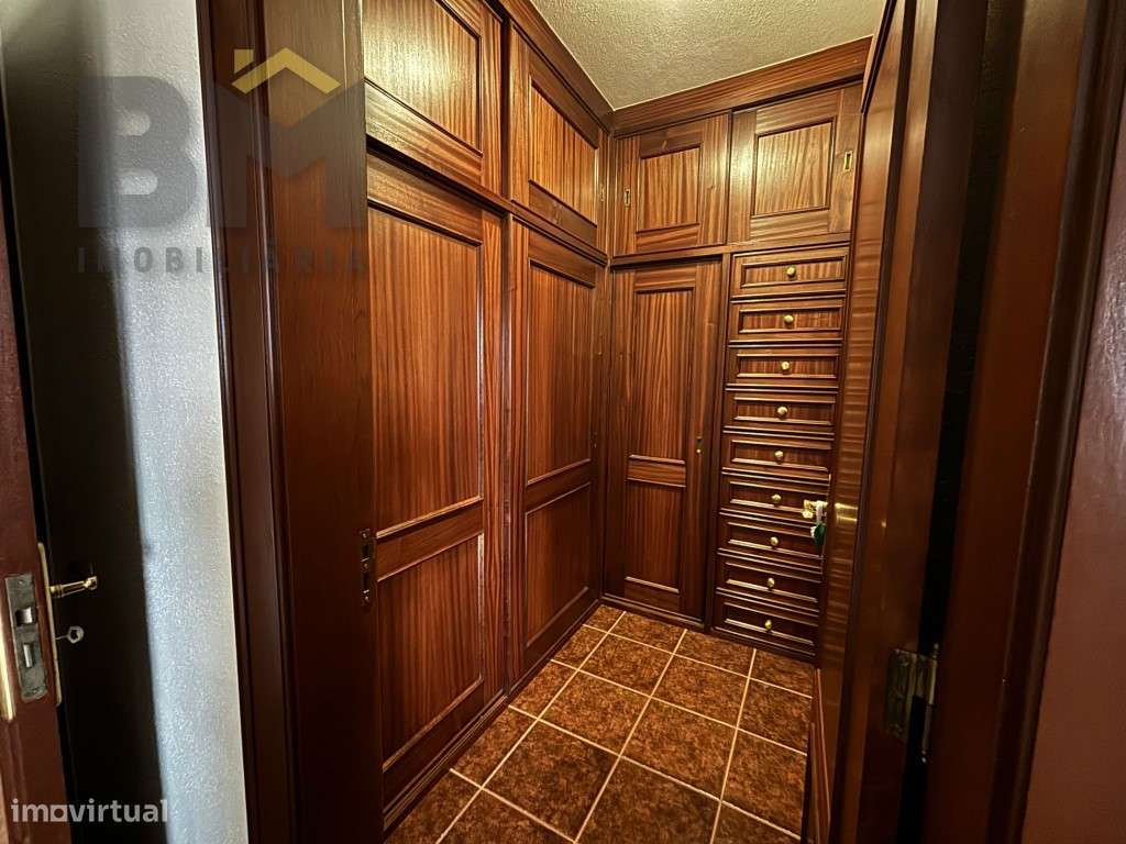 Moradia T4 com 5000m2 de terreno - Escalos de Baixo (Castelo Branco)-18