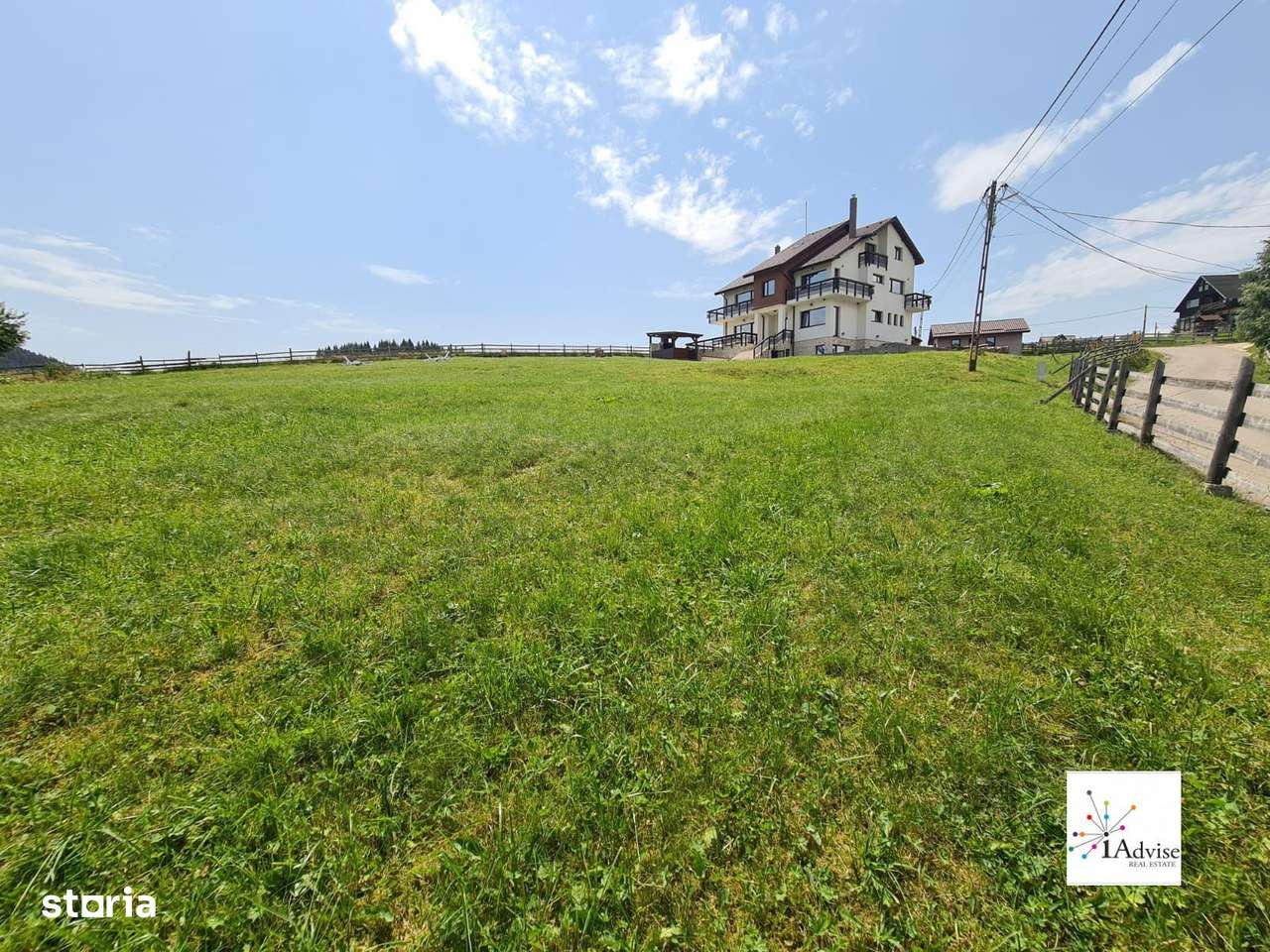 Vila Cu Panorama De Vanzare In Fundata - Imagine principală: 5/20