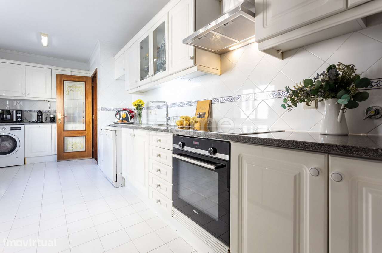 T3 com Garagem | 122m² | Metro a pé | Novo Hospital | Forte Potenci... - Grande imagem: 5/35