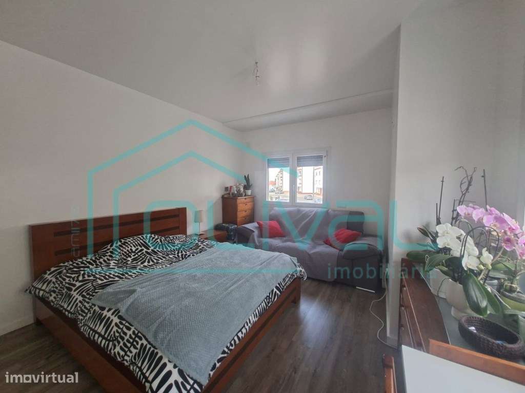 Apartamento T3 com Excelente Áreas-14