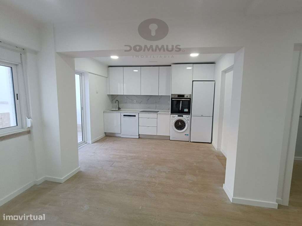 Apartamento T2 Totalmente Remodelado com Terraço e Arrecadação na V... - Grande imagem: 5/24