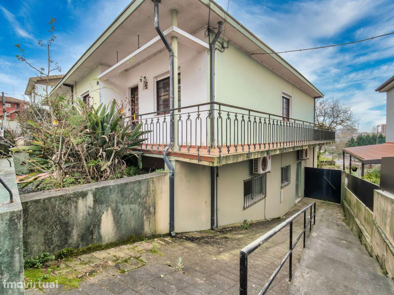 Moradia T3 com 457m² de Terreno e Potencial Bifamiliar | Ermesinde - Grande imagem: 3/45