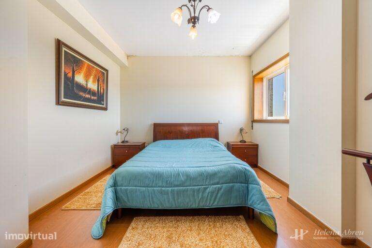 Apartamento T4 Recuado Centro de Felgueiras-12
