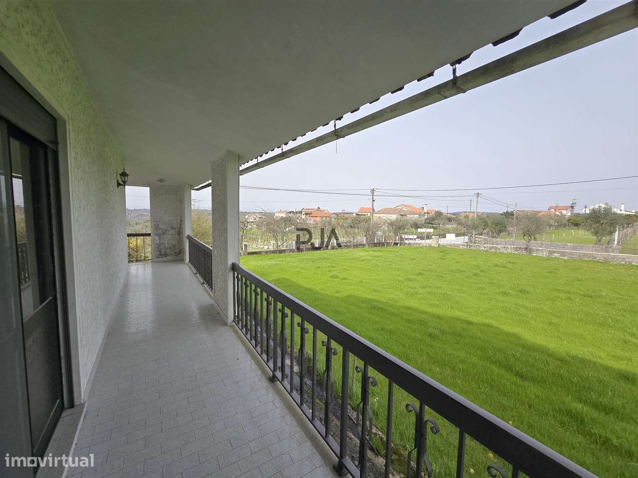 Moradia Isolada T5 em Outeiro de Espinho, Mangualde-26