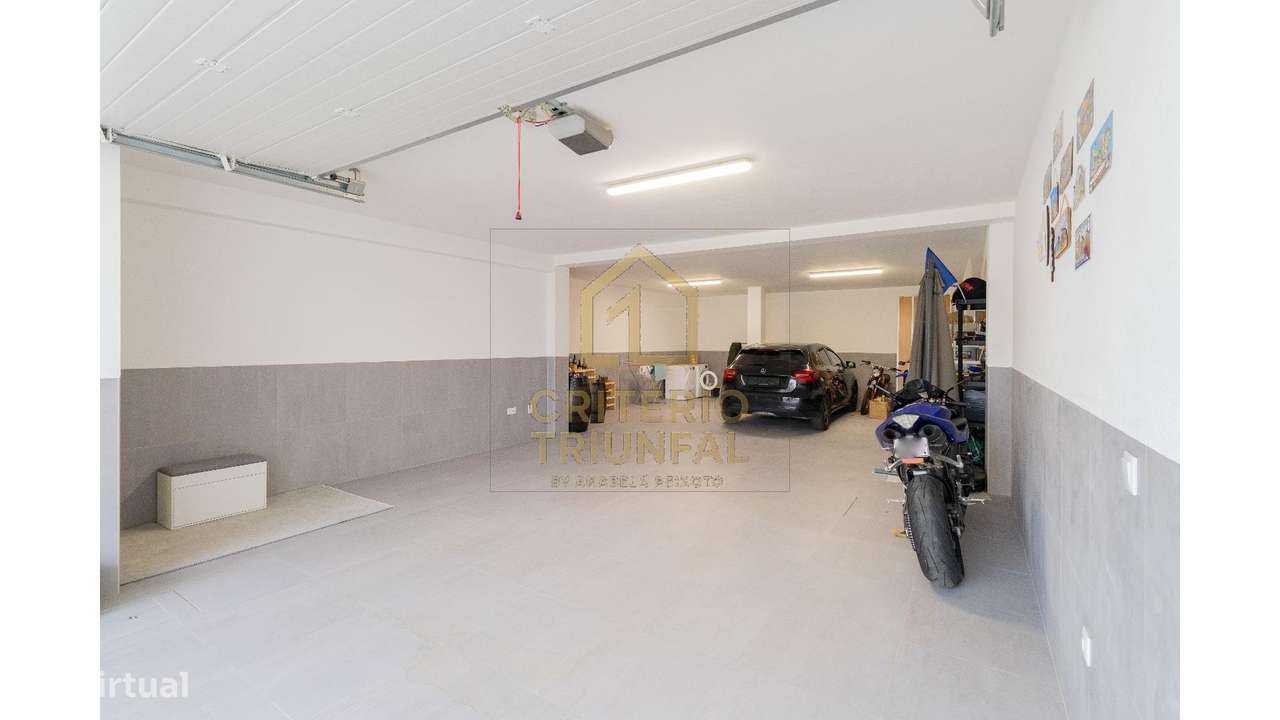 Moradia Geminada T3 em Penafiel-35