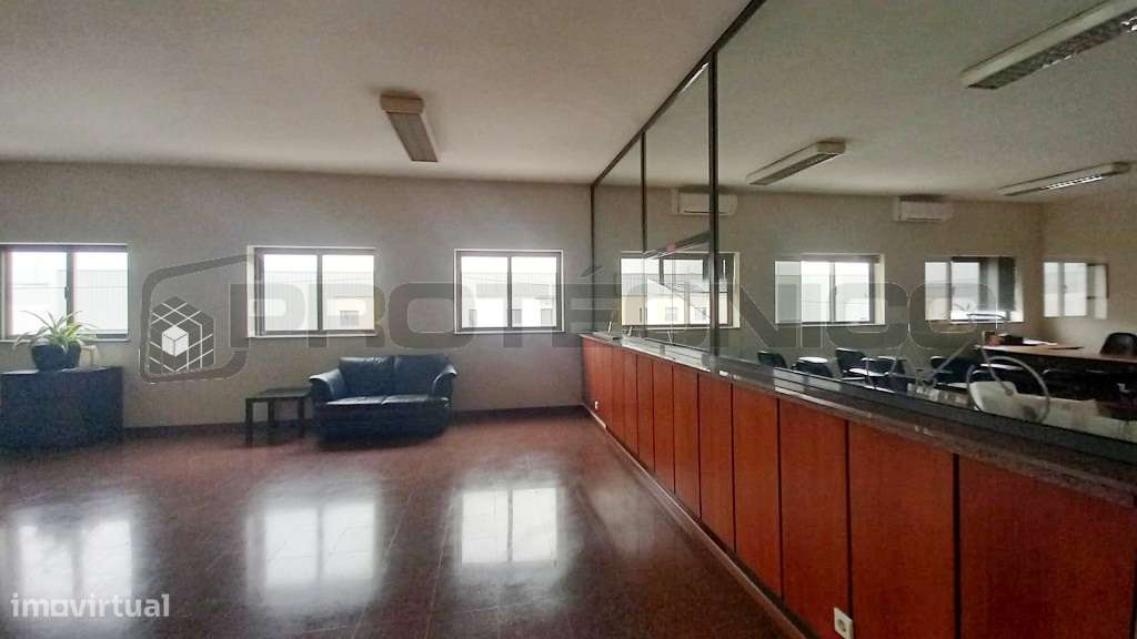 Armazém Inustrial – ZI Oiã-12