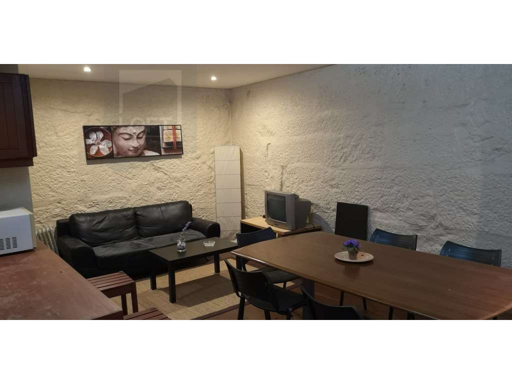 Condomínio com 6 Moradias V2 /V3 Mobiladas e Equipadas-43