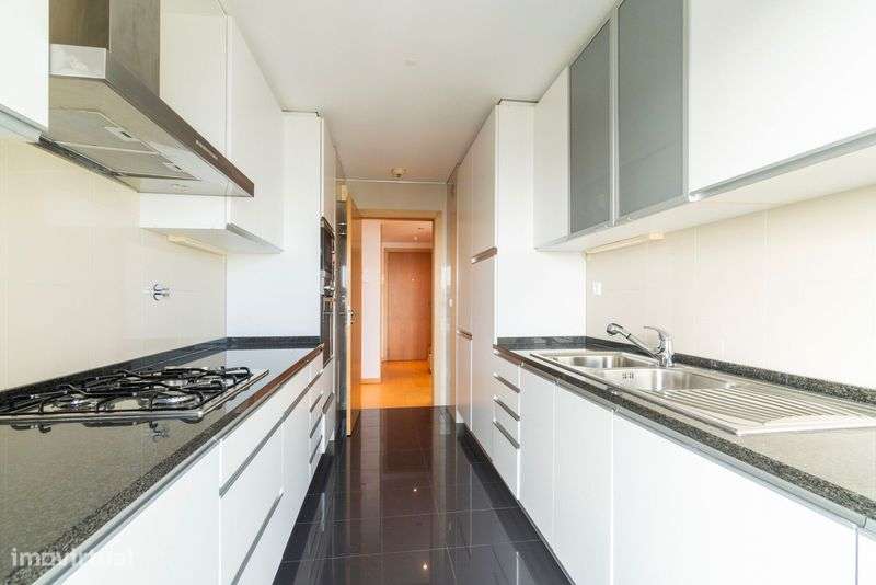 Apartamento t2 à venda na Avenida Dom João II, 57 - Grande imagem: 5/6