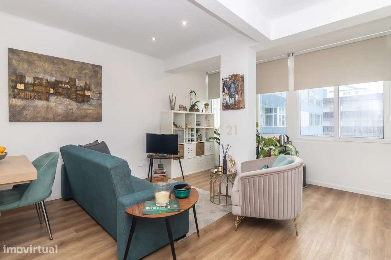 Apartamento Renovado em Almada com 3 Quartos e 2 WC - Grande imagem: 5/38