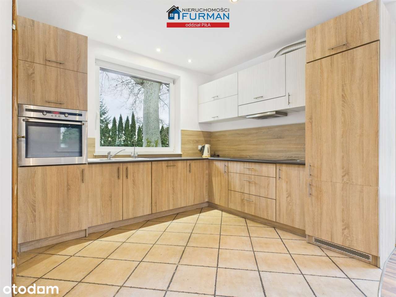 Dom wolnostojący, działka 3008m+ garaż 68m, 2 sta-8