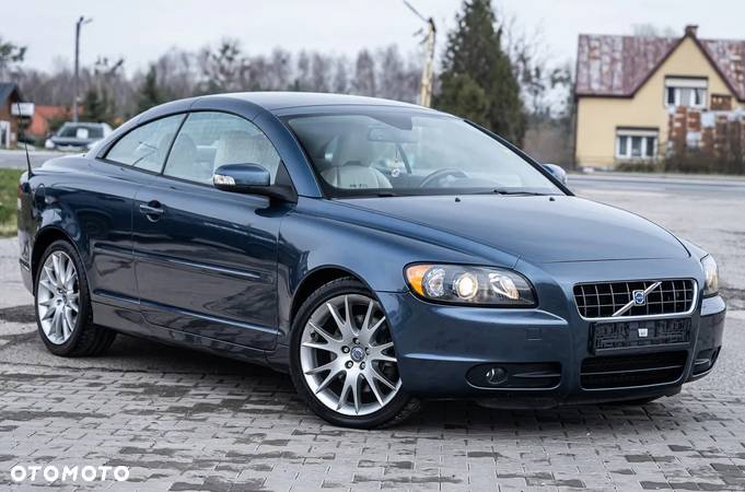 Volvo C70 T5 Momentum - 11