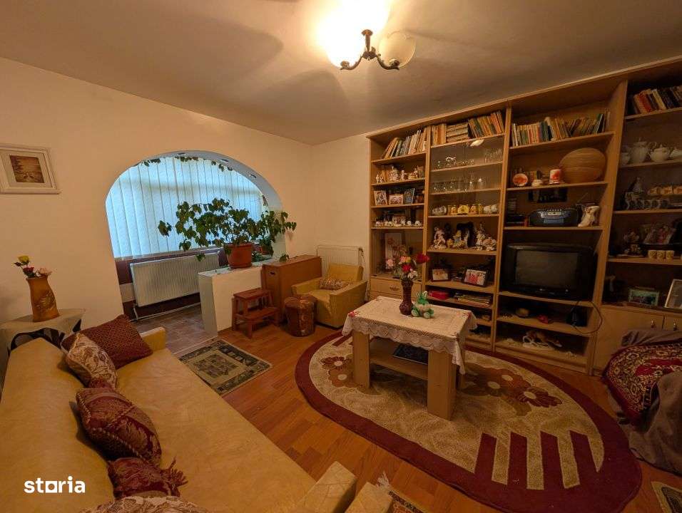 Apartament 3 camere Buhusi - Republicii Penny - Imagine principală: 4/10