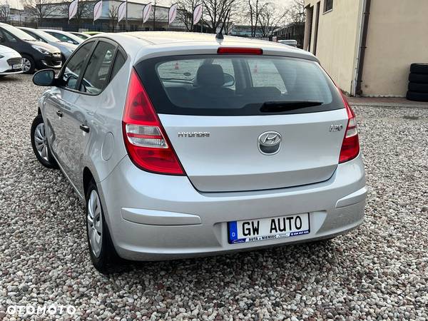 Hyundai I30 1.4 Base + - 7