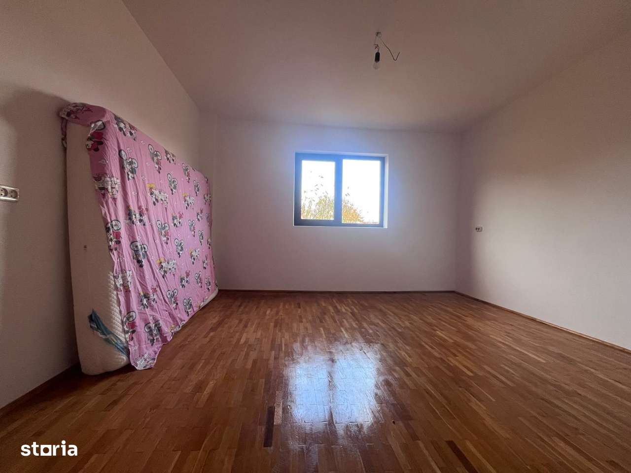 Vanzare casă spațioasă cu teren generos în Cândești Vale–jud Dambovita-6