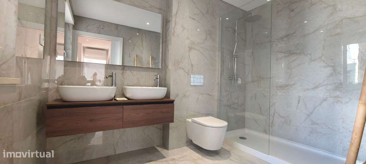 Apartamento T3 com  2 varandas e vistas de mar. A 1 minuto da praia-8