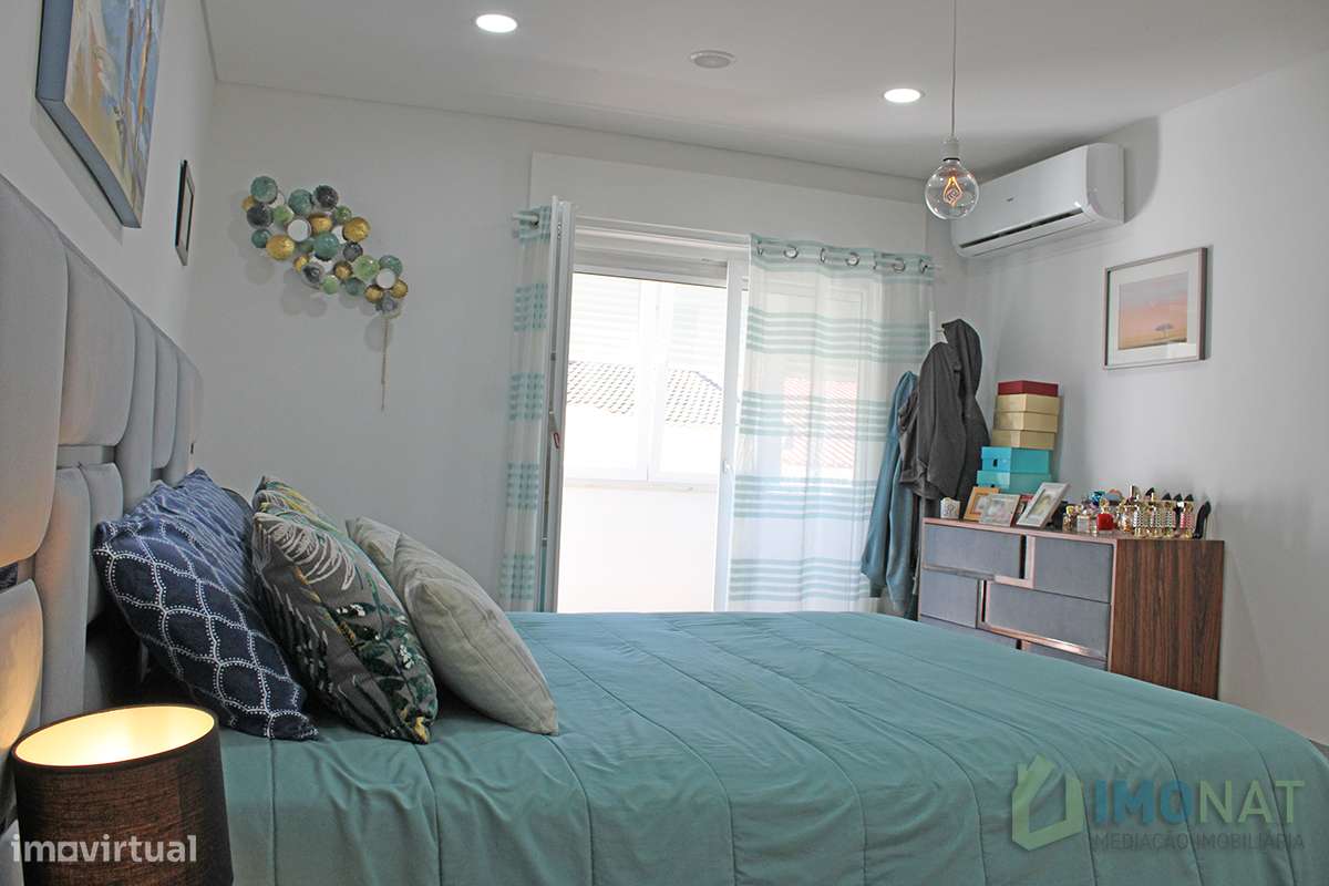 2 Apartamentos ,  T 2 + T 1-19