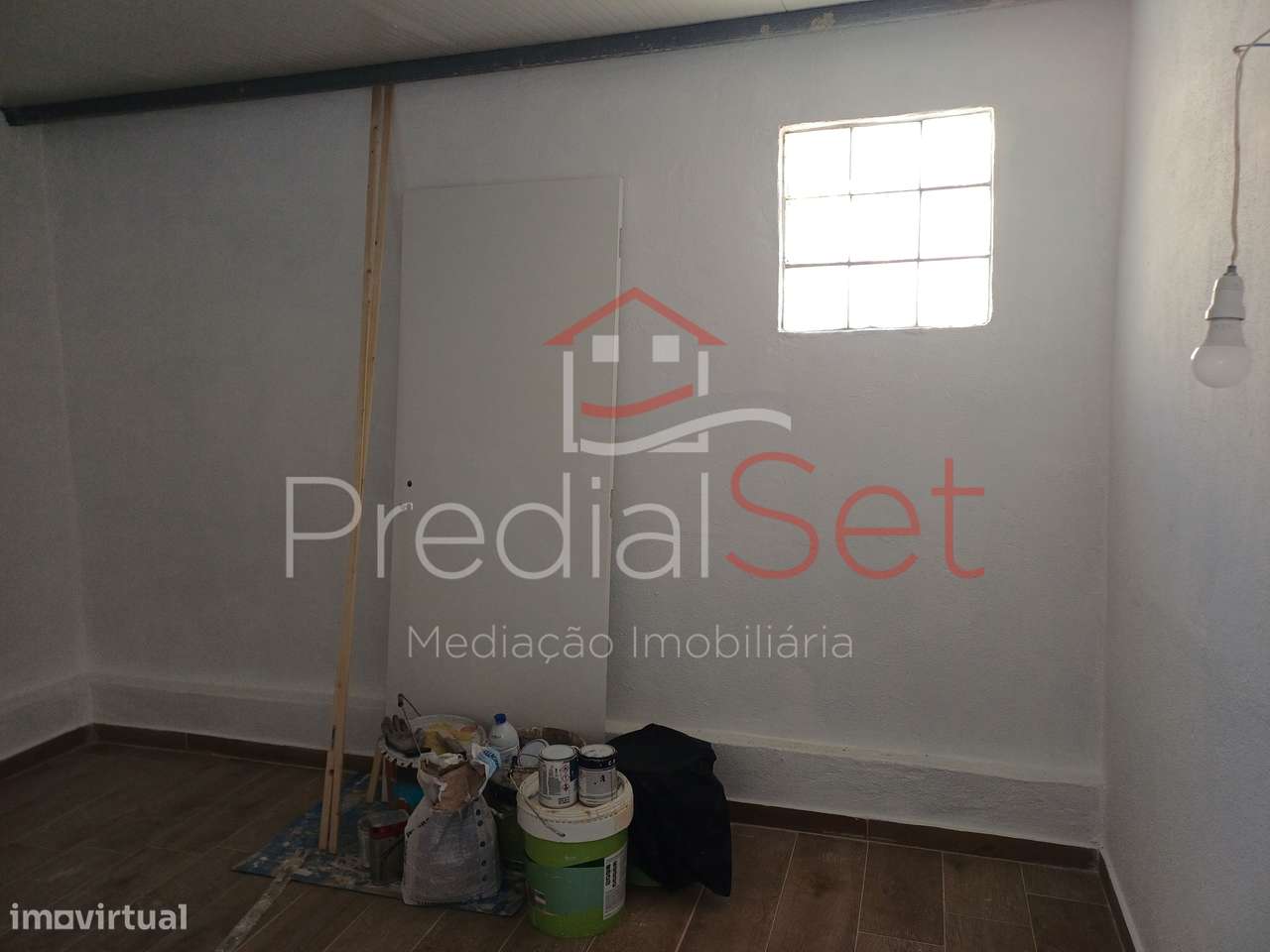 Moradia T3 Totalmente remodelada em Setúbal-28