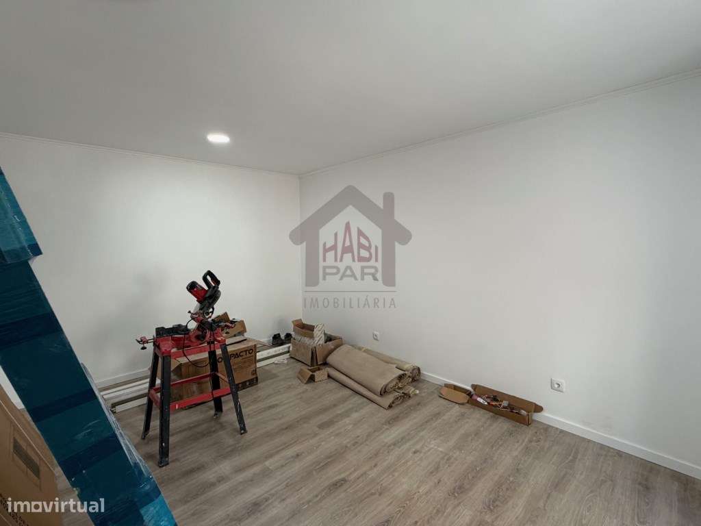 Excelente Moradia Renovada Centro Histórico de Salvaterra de Magos-15