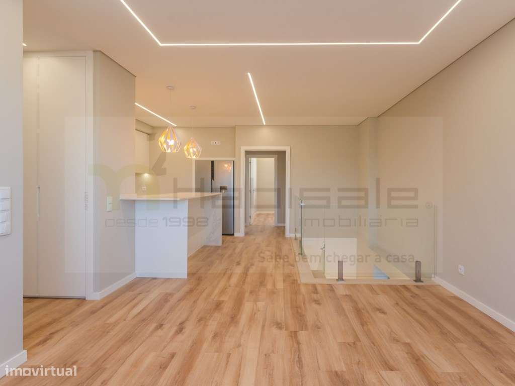 T3 Duplex, Totalmente Remodelado, com 135 m² | Murtal - Parede-28