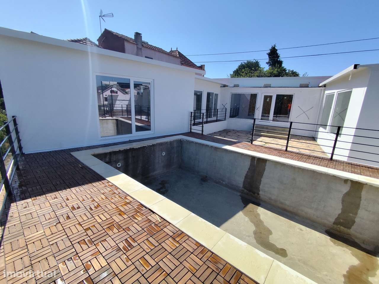 Moradia T4 com Piscina – Oliveirinha, Aveiro-5