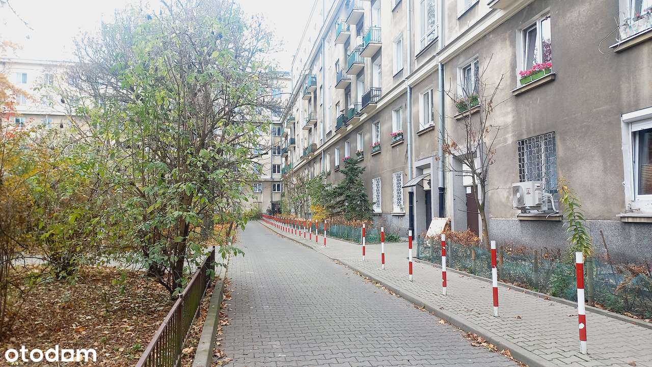 2-pok., do remontu przy pl. Hallera-7