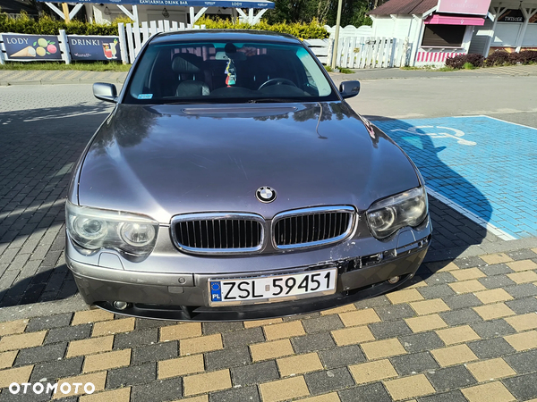 BMW Seria 7 735i - 5